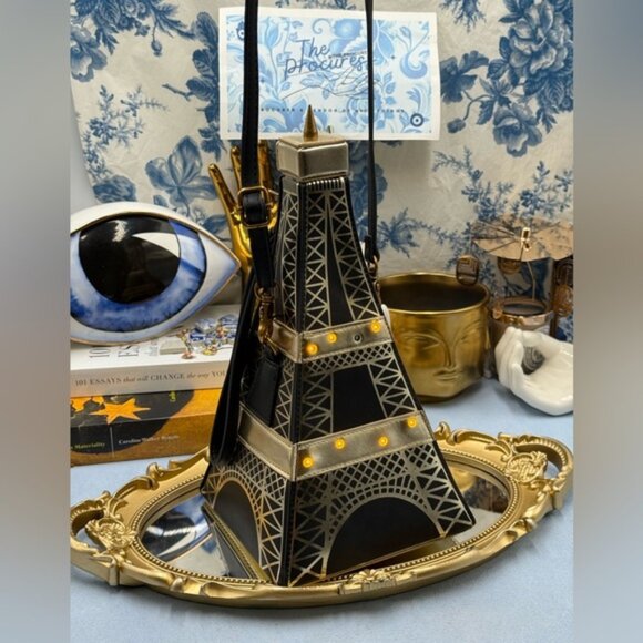 🆕 BETSEY JOHNSON 🧿 NWT Betsey in Paris Light Up Eiffel Tower Crossbody - Picture 3 of 16